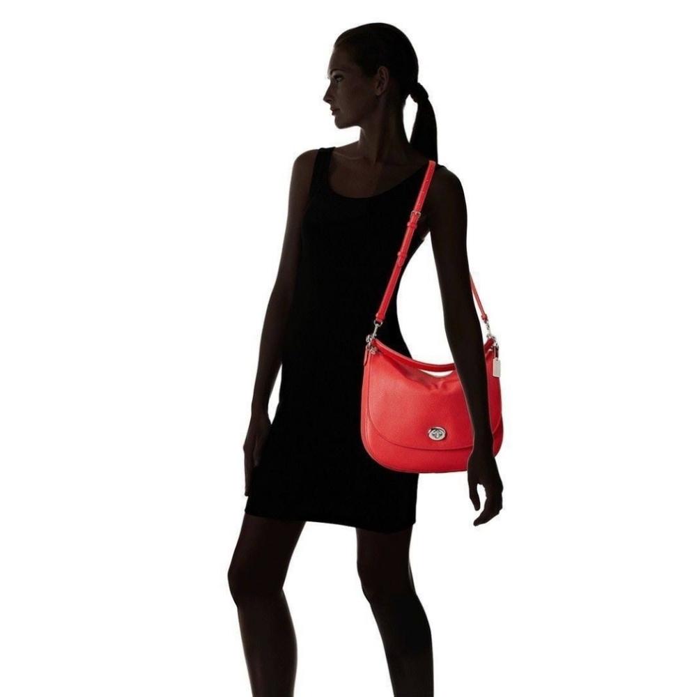 Coach Bag Turnlock Hobo Luxe Pebble Leather Tru Red Convertible To Crossbody NWT - Picture 7 of 7